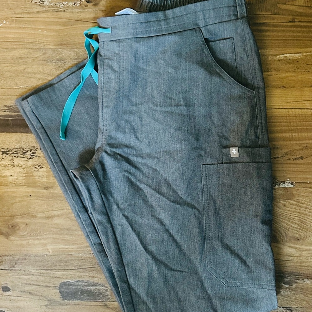 Ladies FIGS scrub pants